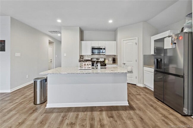 Building Photo - 3764 Red Tailed Hawk Dr