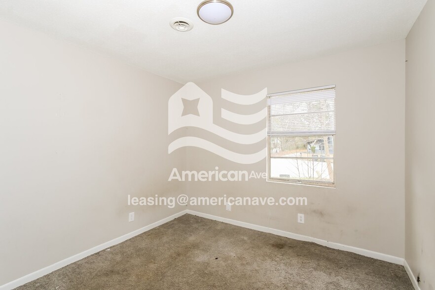 Building Photo - 2965 Celeste Dr