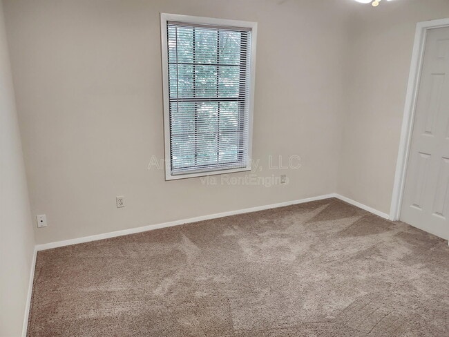 Building Photo - 3032 Destin Cir