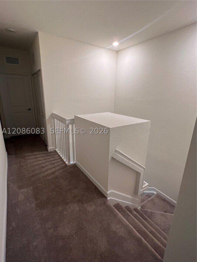 Building Photo - 3342 W 112th St