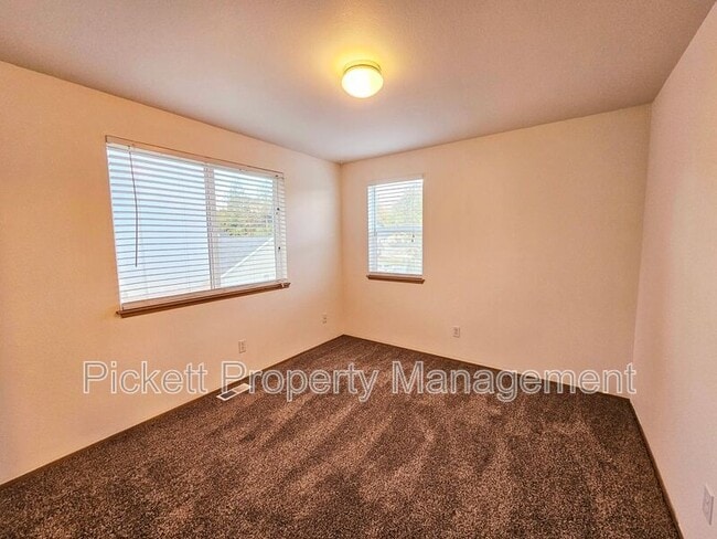Building Photo - 1181 Landover Pl