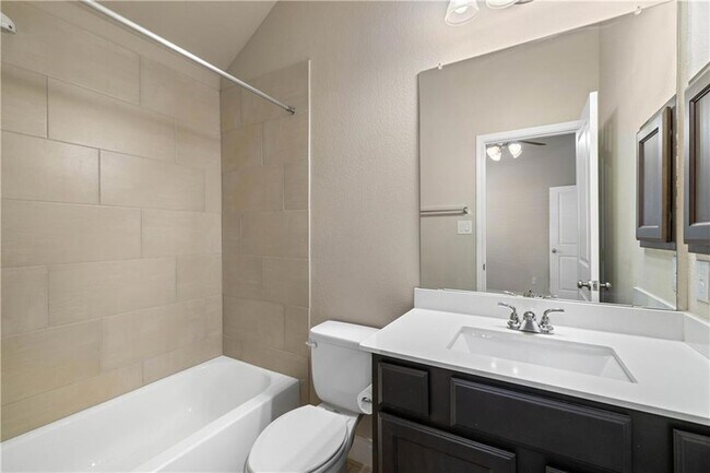 Building Photo - 421 Inspiration Dr