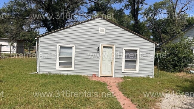 Primary Photo - $850 - 2 bedroom/ 1 bathroom - Newly remod...