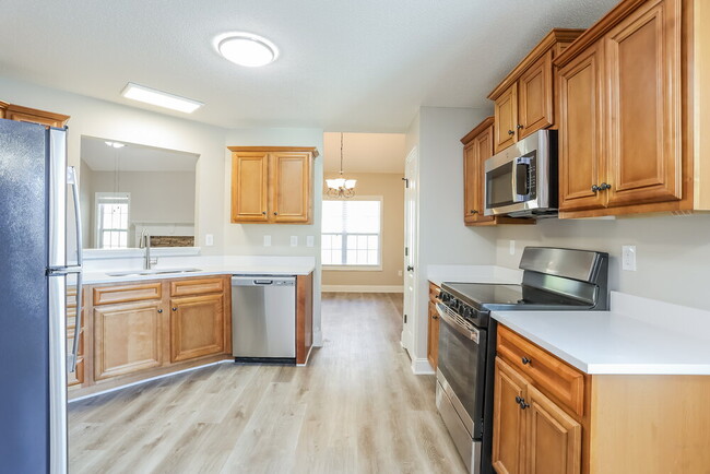Building Photo - 204 Raleigh Way