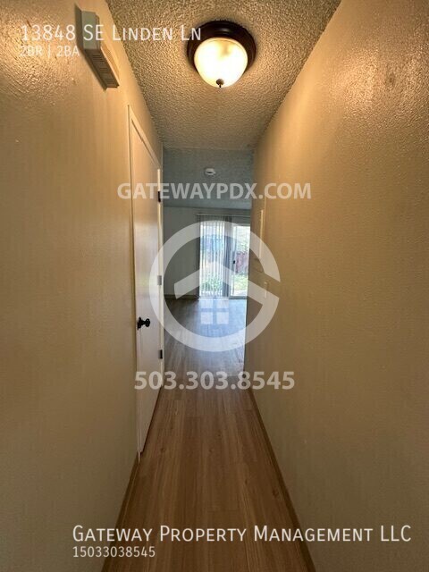 Building Photo - 13848 SE Linden Ln