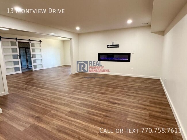 Building Photo - 13 Montview Cir SE