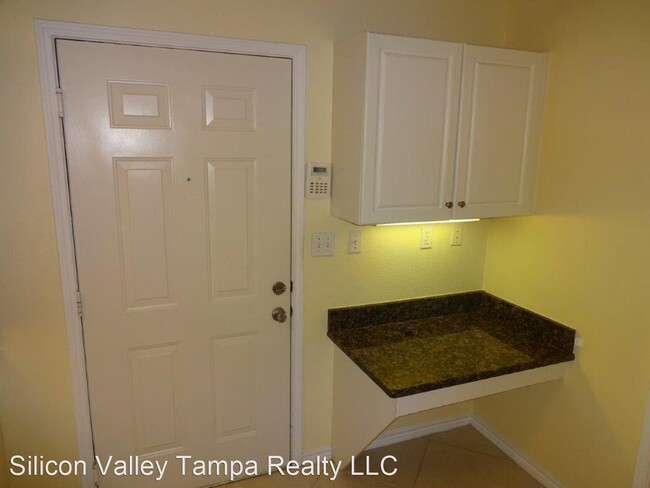 Building Photo - 4305 Bayside Village Dr