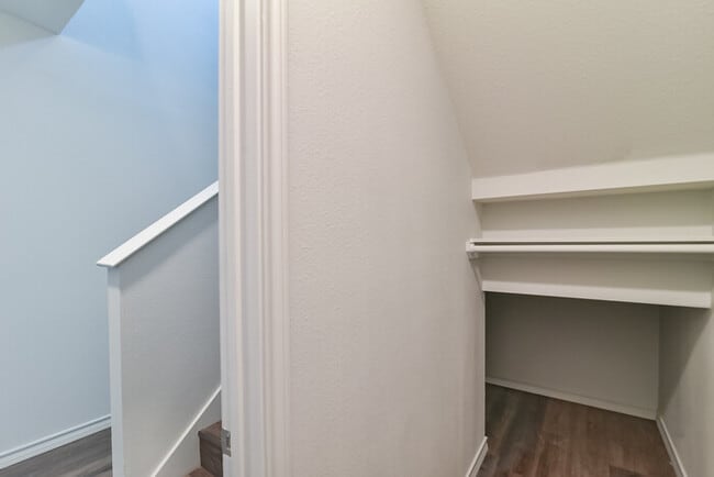 Building Photo - Brand New 3 bed 2.5 Duplex