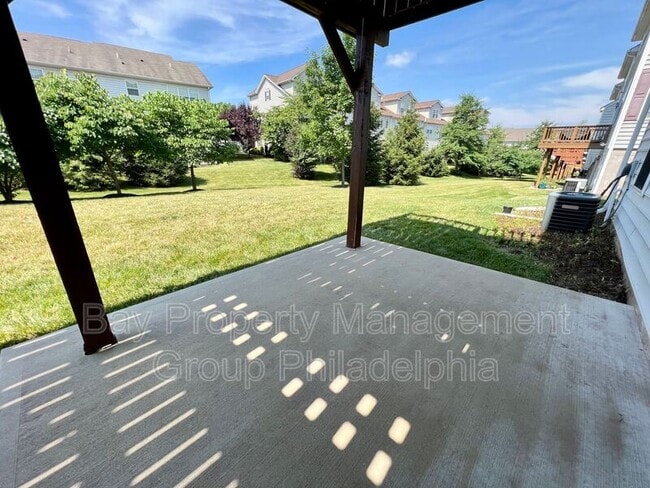 Building Photo - 151 Fairfield Cir N