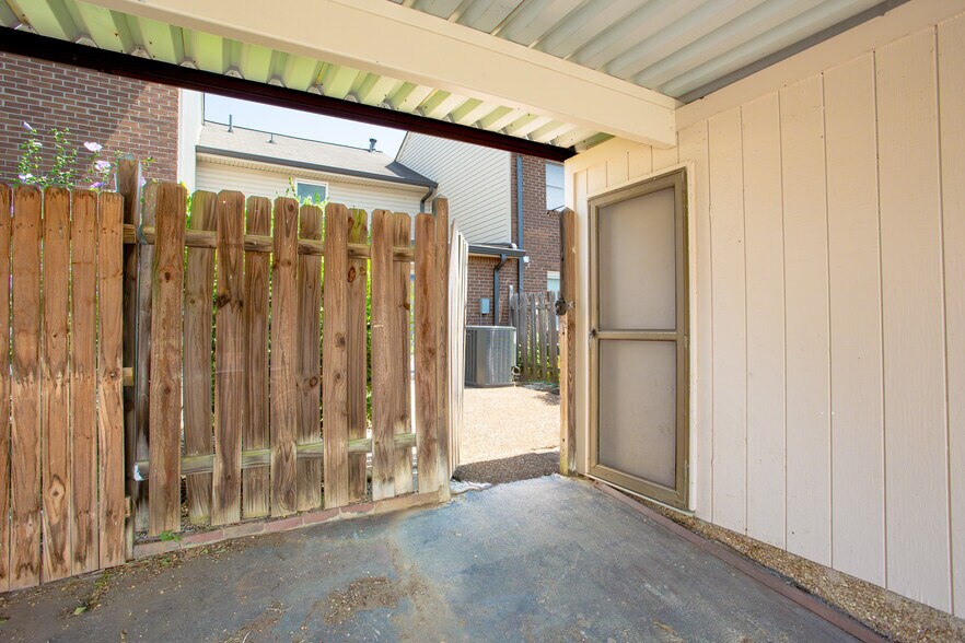 Building Photo - 4001 Anderson Rd