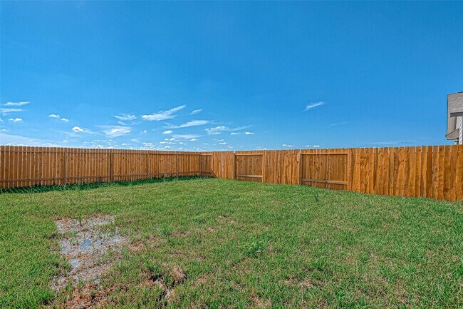 Building Photo - 7910 Cypress Country Dr