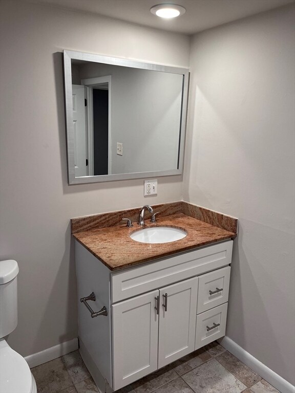 Building Photo - 117 Central St