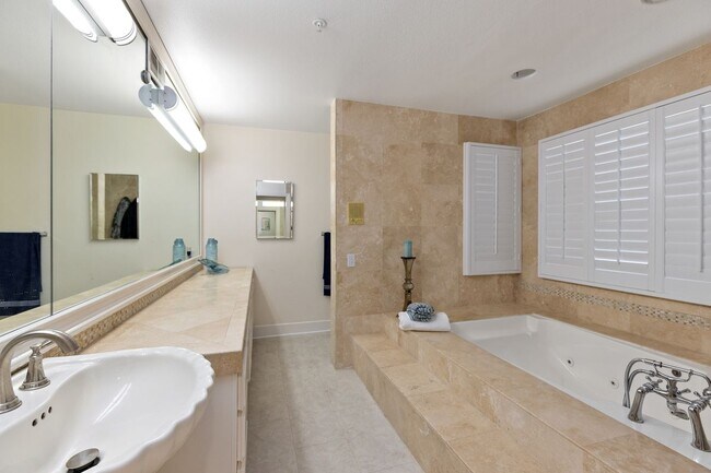 Building Photo - 24448 Alta Vista Dr