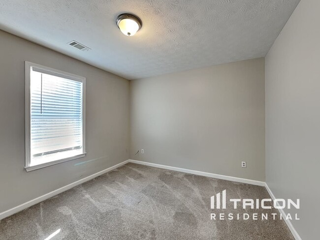 Building Photo - 1029 Matthews Way
