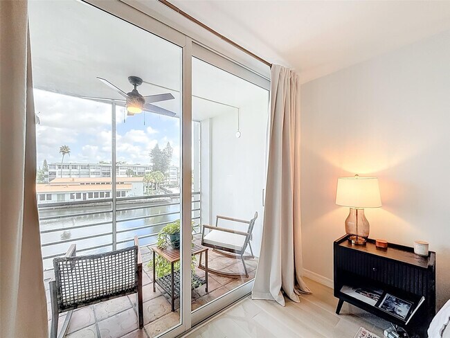 Building Photo - 2741 Taft St