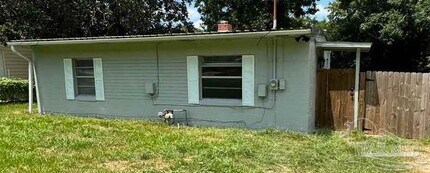 Building Photo - 408 Forrest St