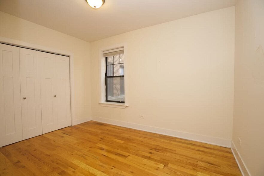 Building Photo - 1456 W Byron St
