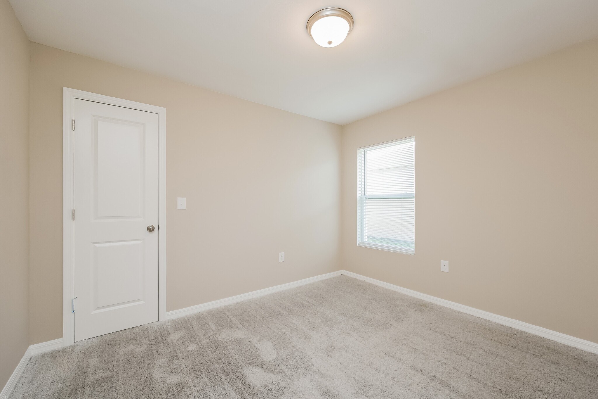 Building Photo - 9160 Aegean Cir