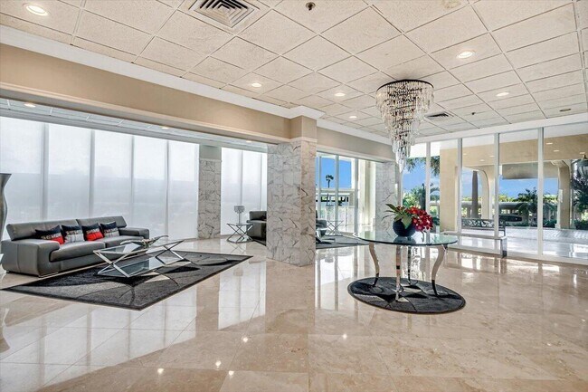 Building Photo - 5440 N Ocean Dr