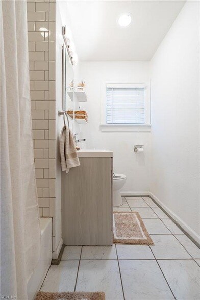 Building Photo - 820 Plainsman Ct
