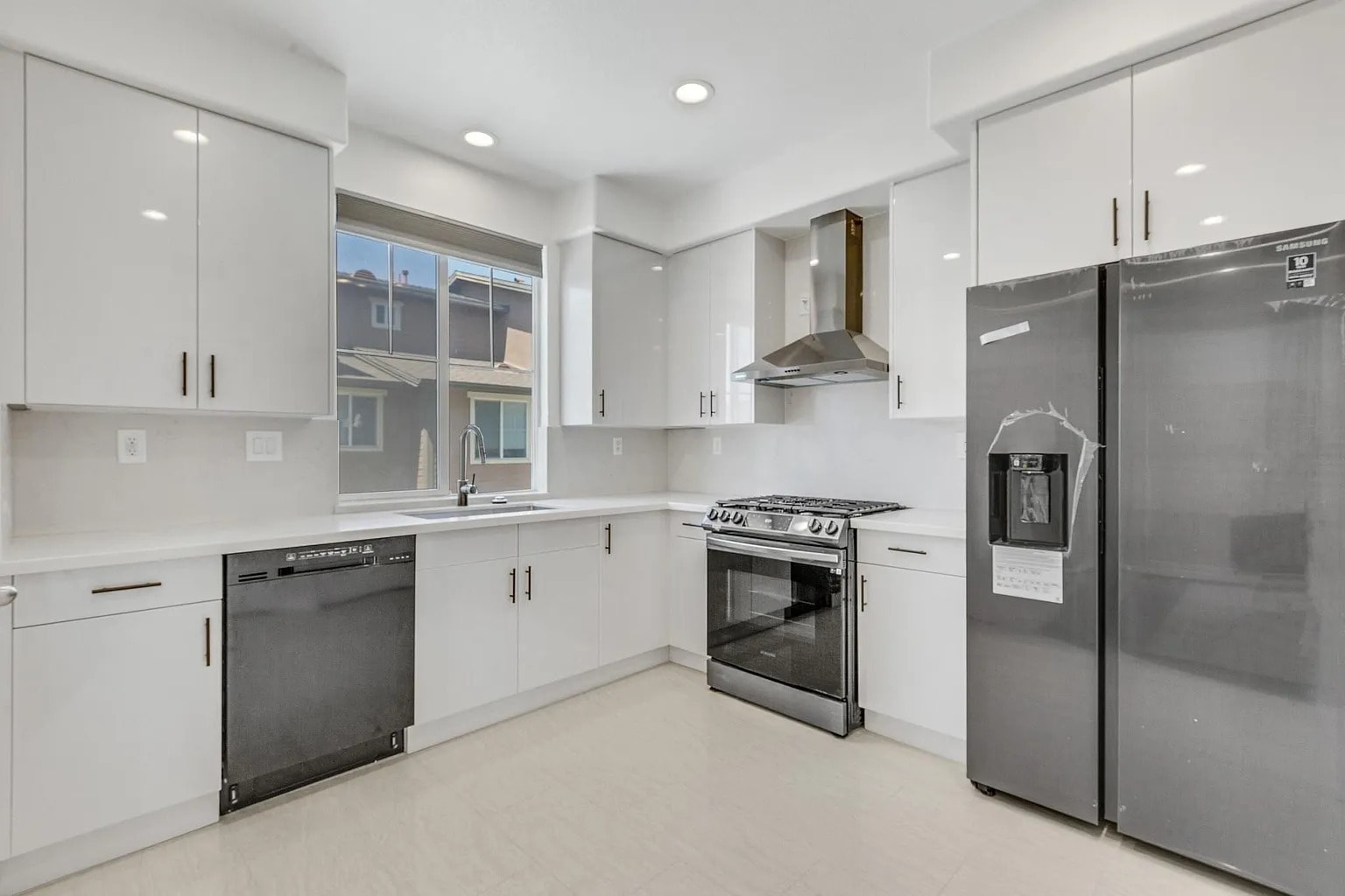 Building Photo - 140 Liberty St