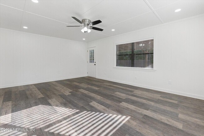 Building Photo - 863 Westgate Dr