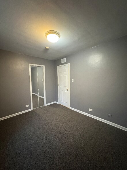 Building Photo - 129 Elmwood Ave