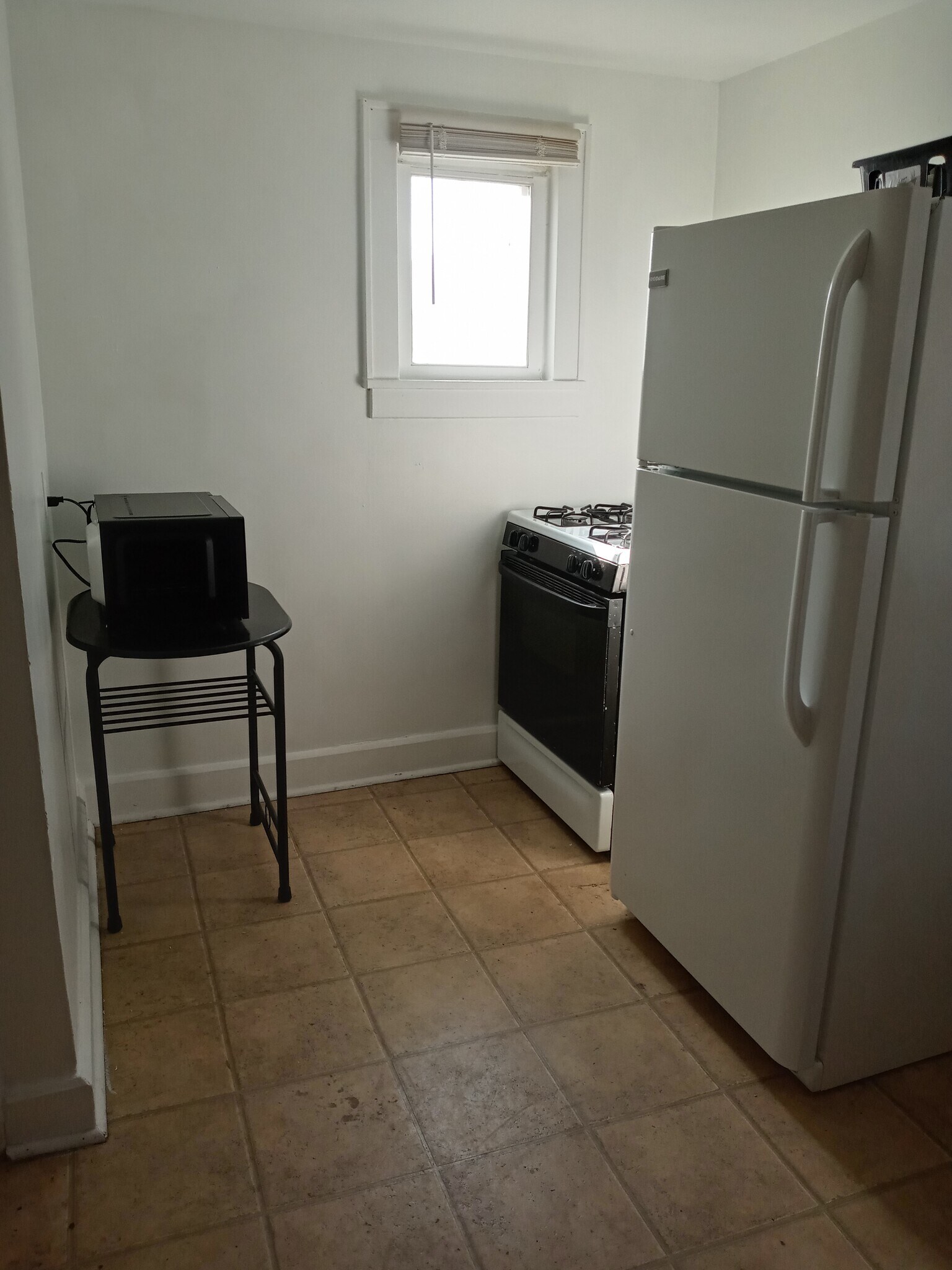 Building Photo - 1210 Erie St