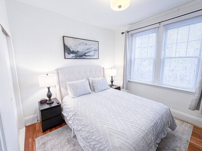 Building Photo - 25-39 Mount Hood Road-SI FL1-ID1238093P