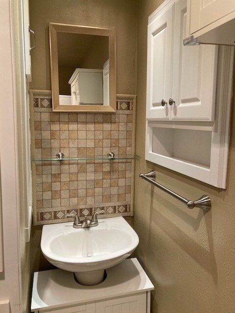 Building Photo - 70 Dion Ct