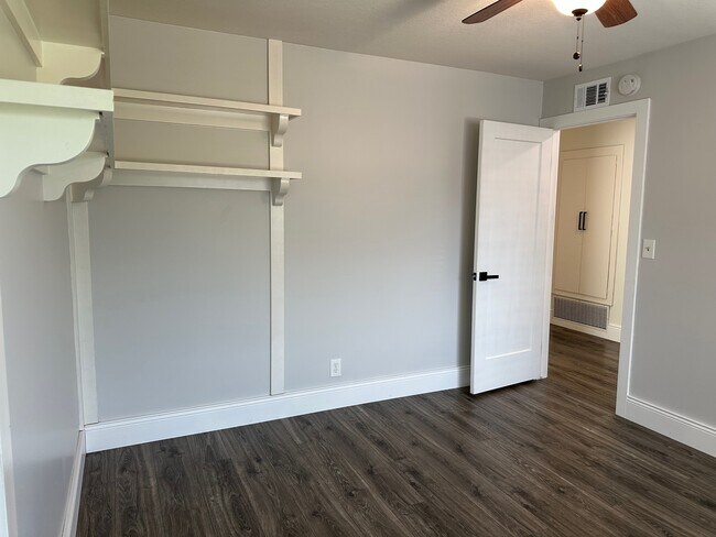 Building Photo - 2748 E Dorothy Pl