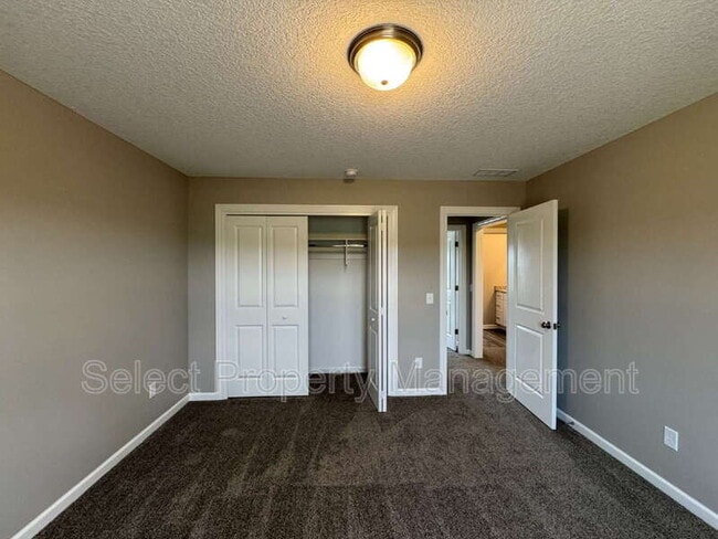 Building Photo - 5378 Broad Fields Cv