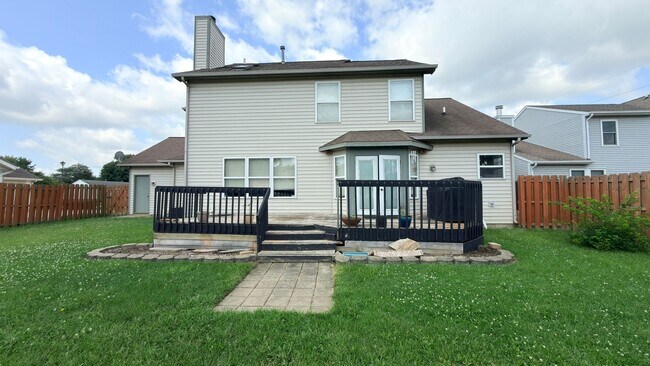 Building Photo - Beautiful, Bright & Move-In Ready Home in Lafayette!