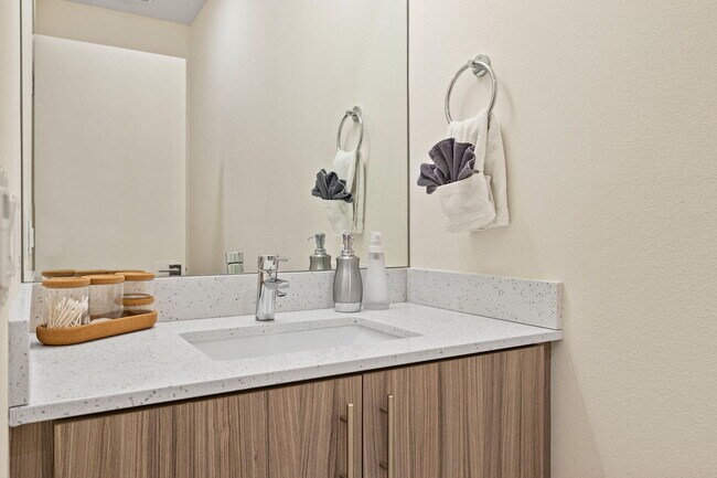 Building Photo - 191 The Riv