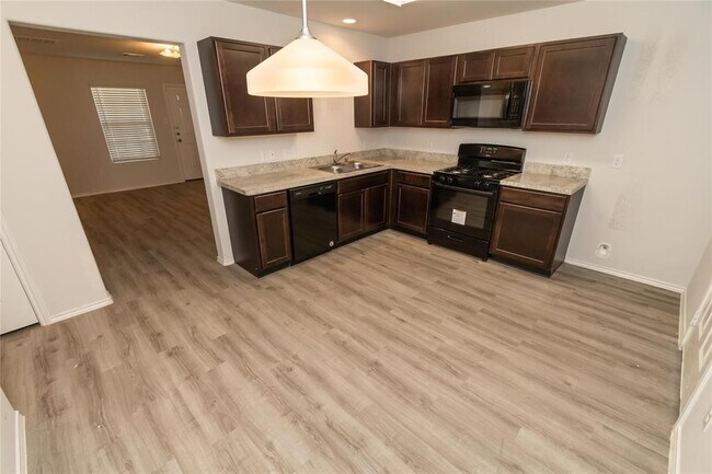 Building Photo - 4903 Banyan Tree Trl