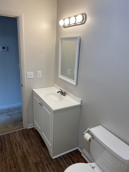 Building Photo - 1844 Larette Dr