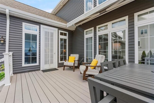 Building Photo - 504 Beneficial Dr