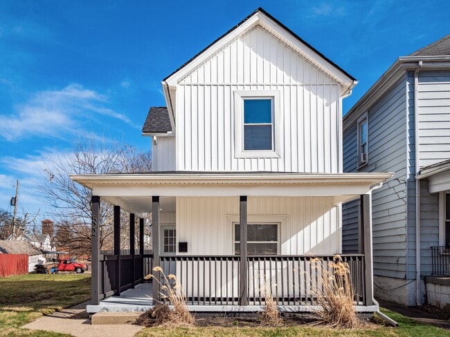 Building Photo - 522 Kelton Ave