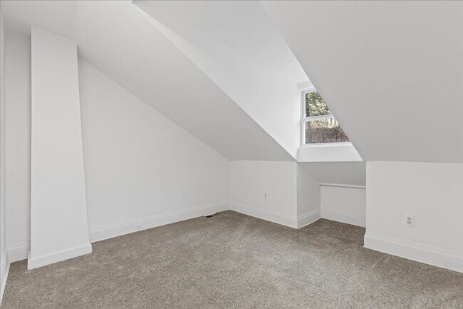 Building Photo - The B Street Flats – Modern Living in Pitt...