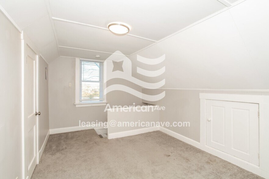 Building Photo - 4130 Talbert St