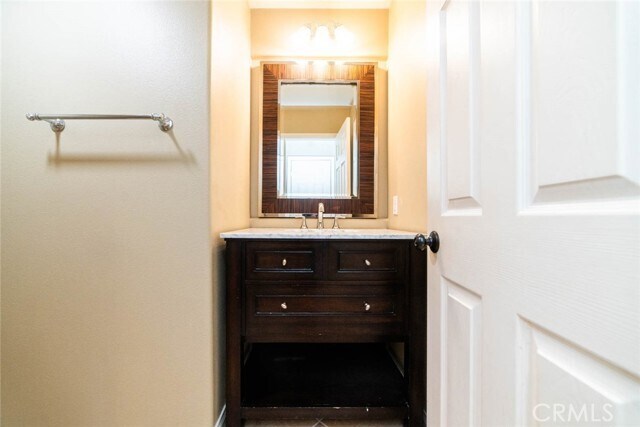 Building Photo - 6 Roseleaf