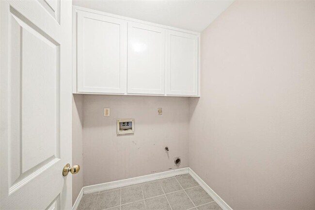 Building Photo - 4907 Canterbury Ln