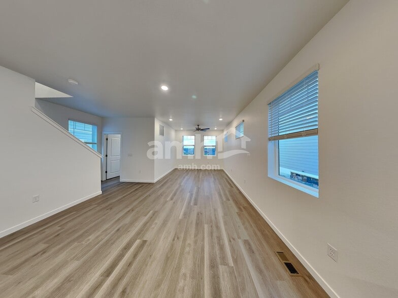 Building Photo - 26153 E Calhoun Pl