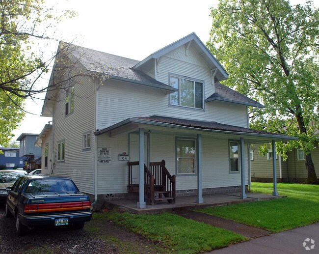 Primary Photo - 1571 High St