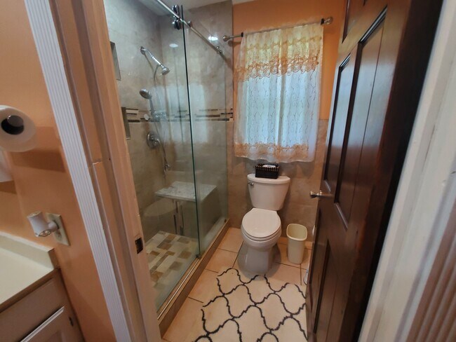 Building Photo - 8423 Tuxford