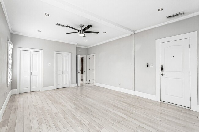 Building Photo - 4719 Junius St