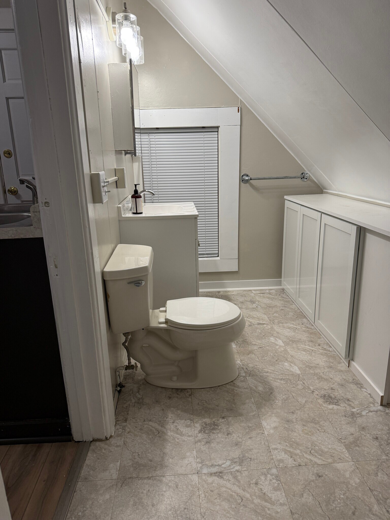 Newly Uodated Bathroom - 377 Ellis St