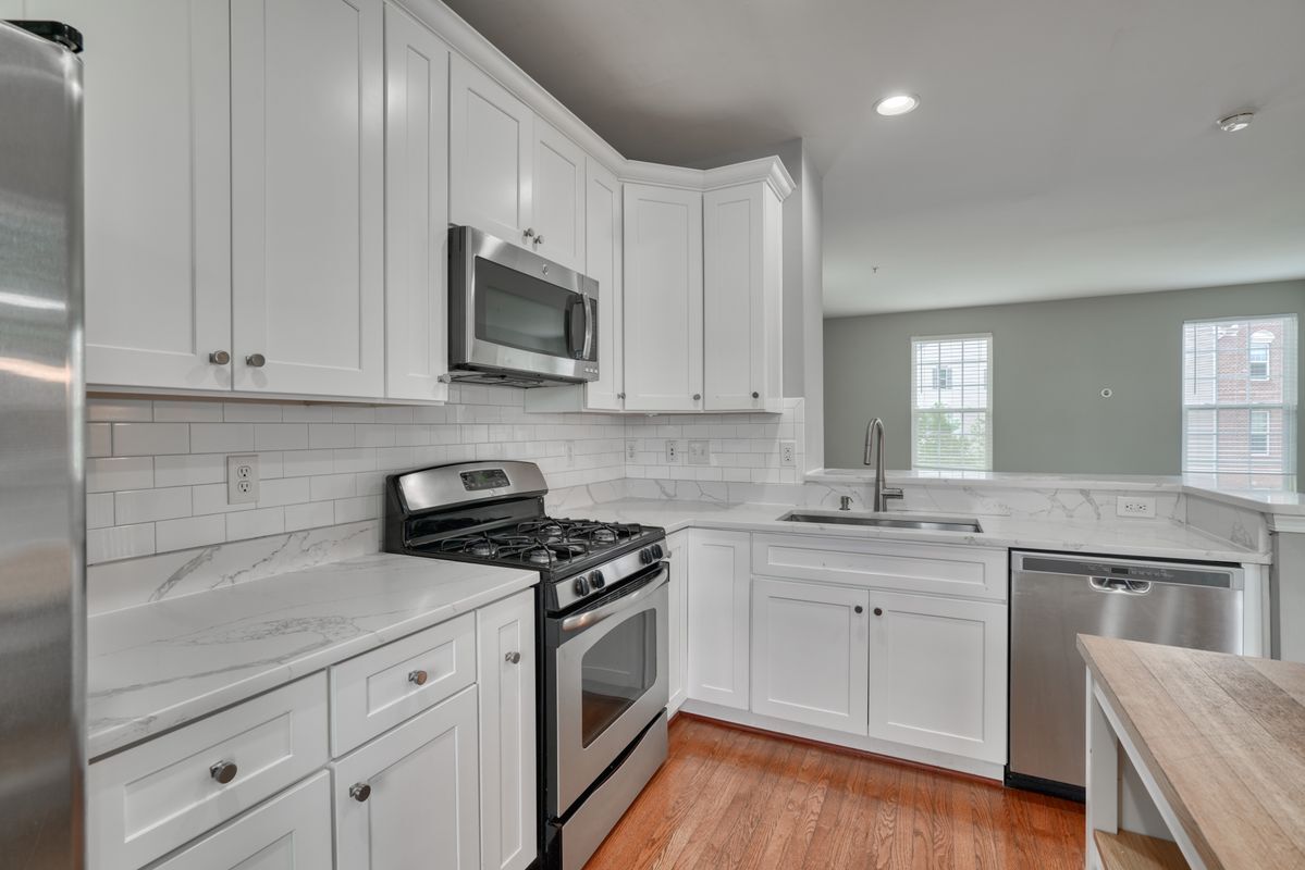 Building Photo - 7330 MATCHBOX ALY