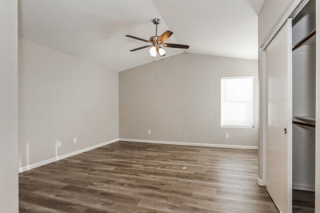 Building Photo - 1343 E Helena Dr