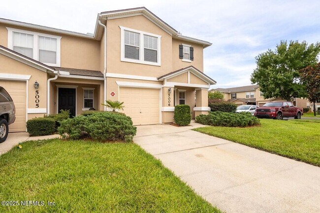 Building Photo - 1500 Calming Water Dr